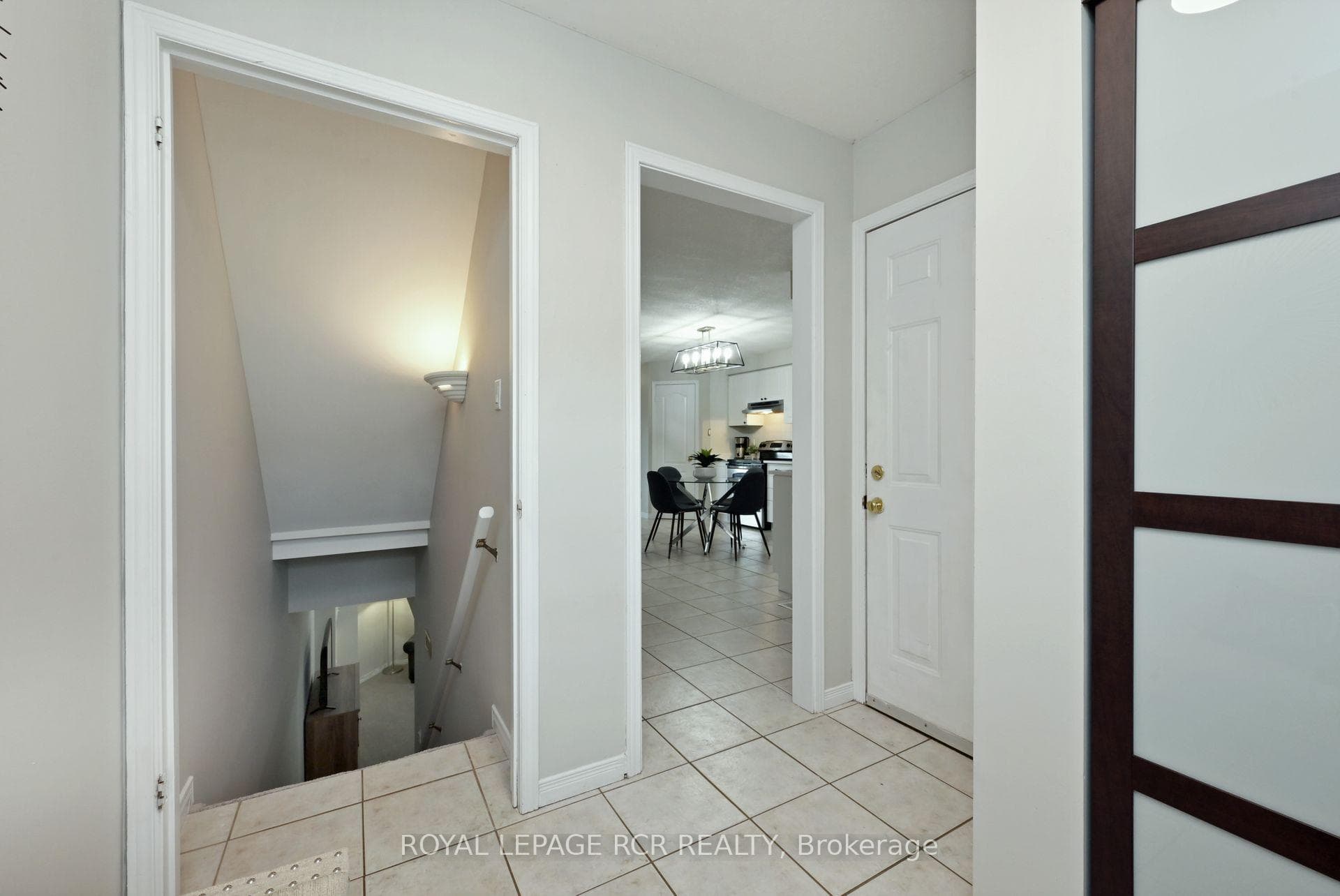 144 Montgomery Boulevard photo 23
