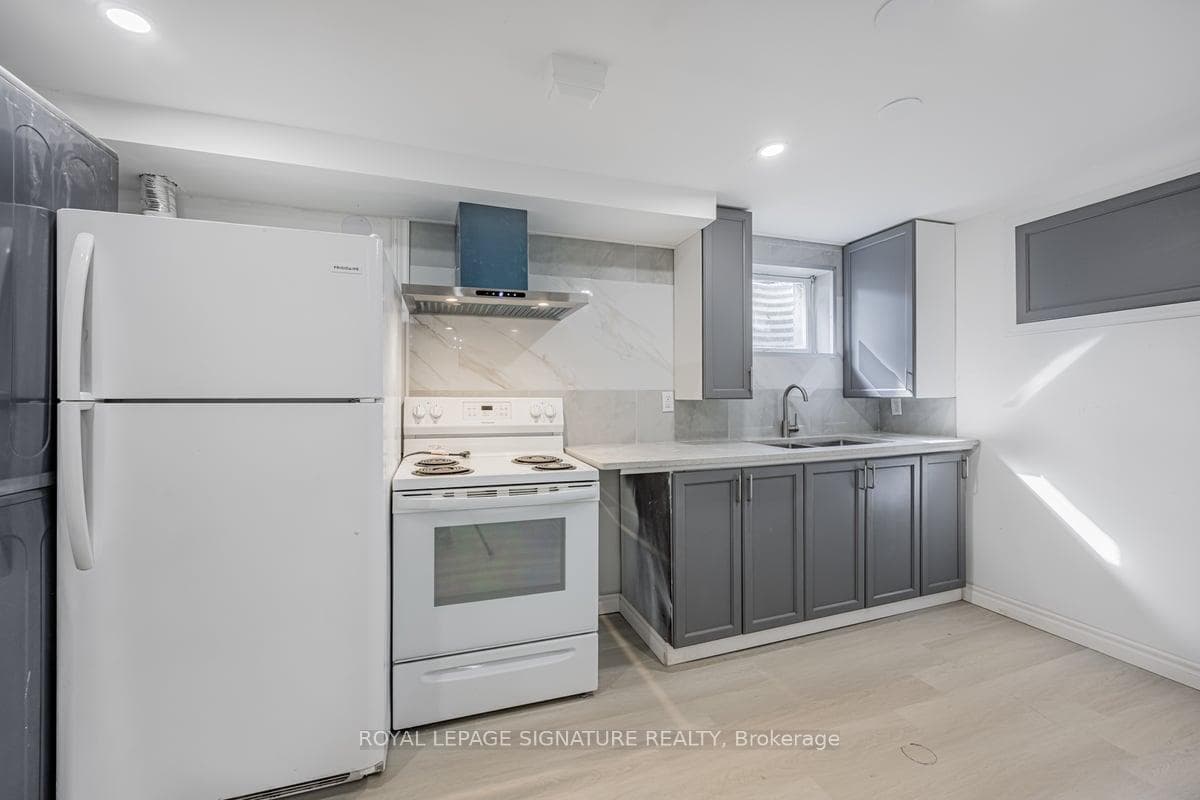 54 Tuscarora Drive Unit C photo 7