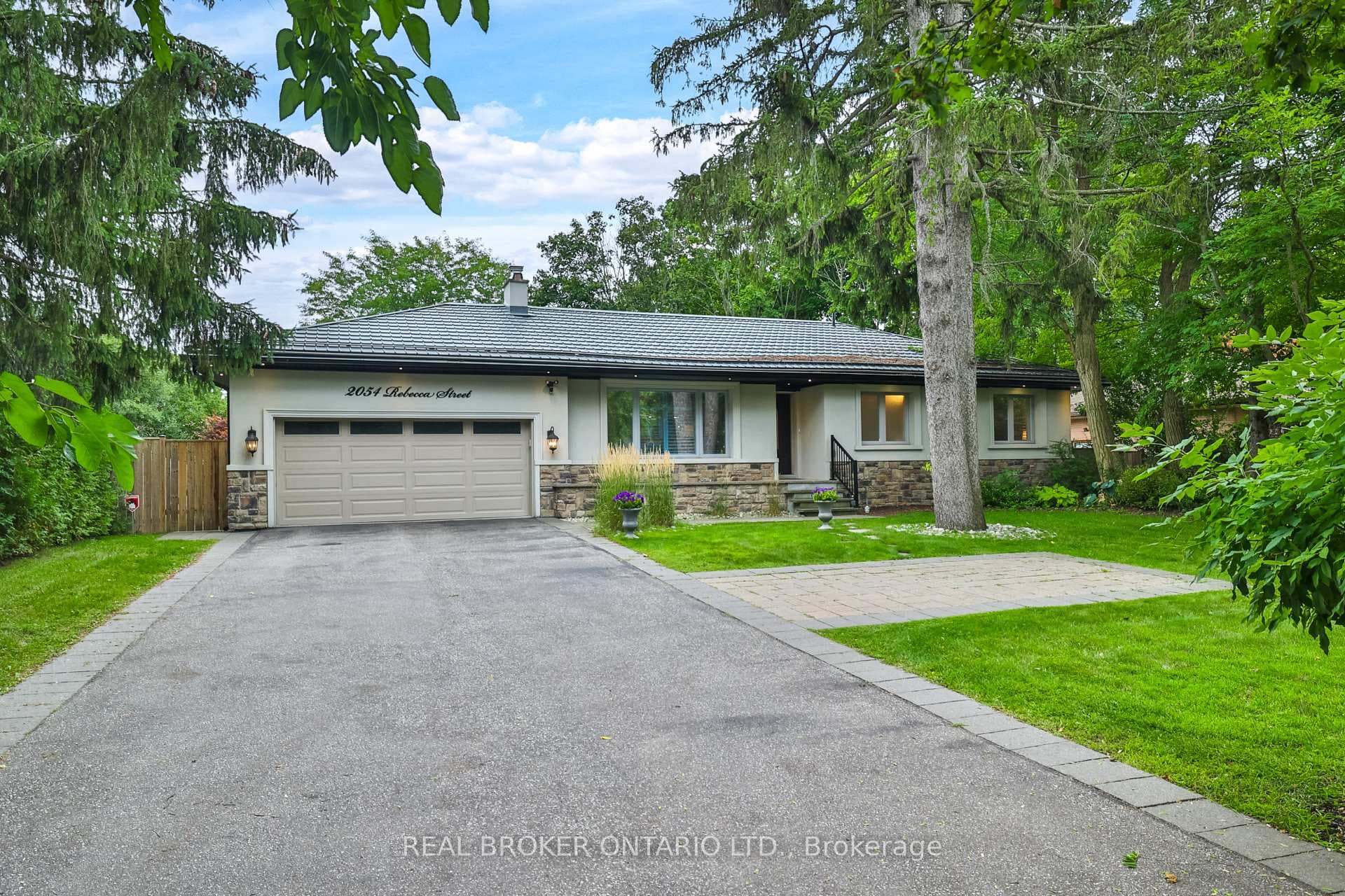 2054 Rebecca Street photo 46