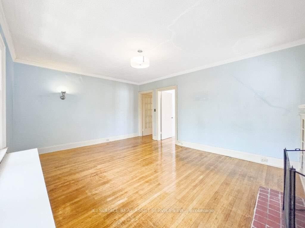 12 Kendal Avenue Unit 5 photo 11