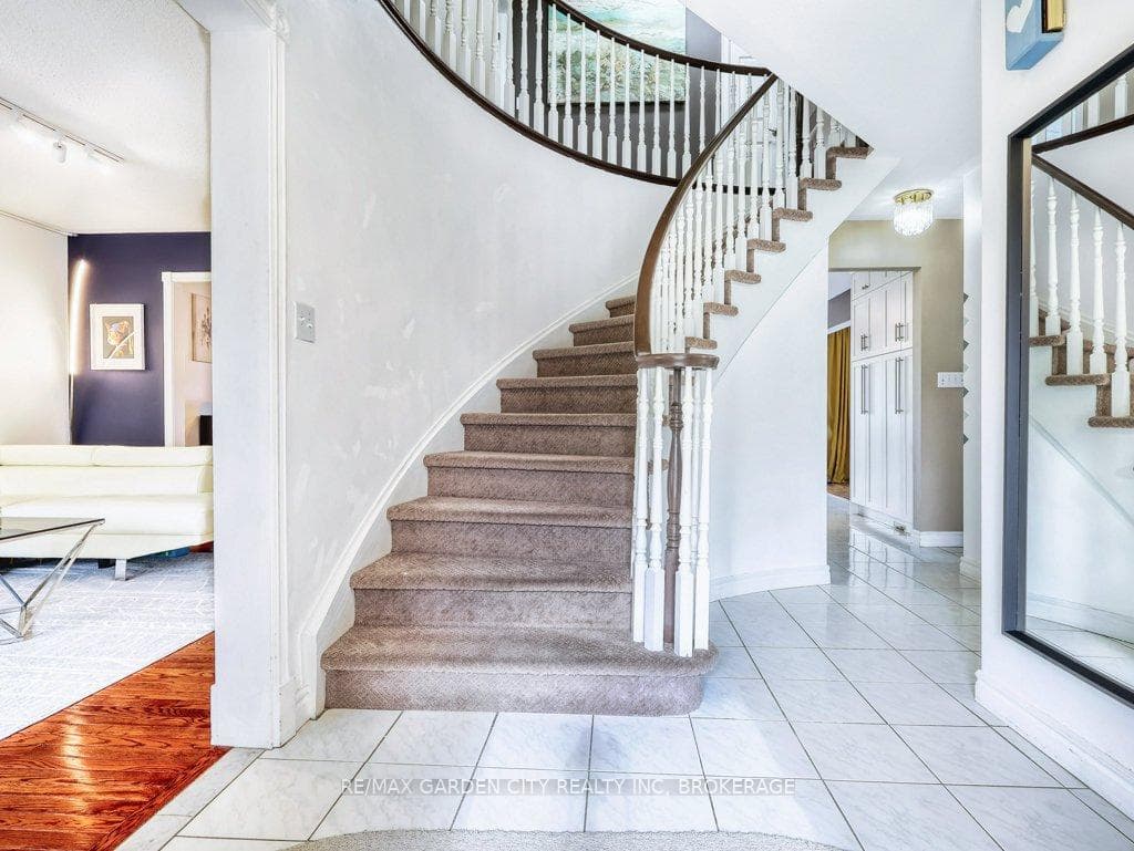 20 CONSIGLIA Drive photo 6