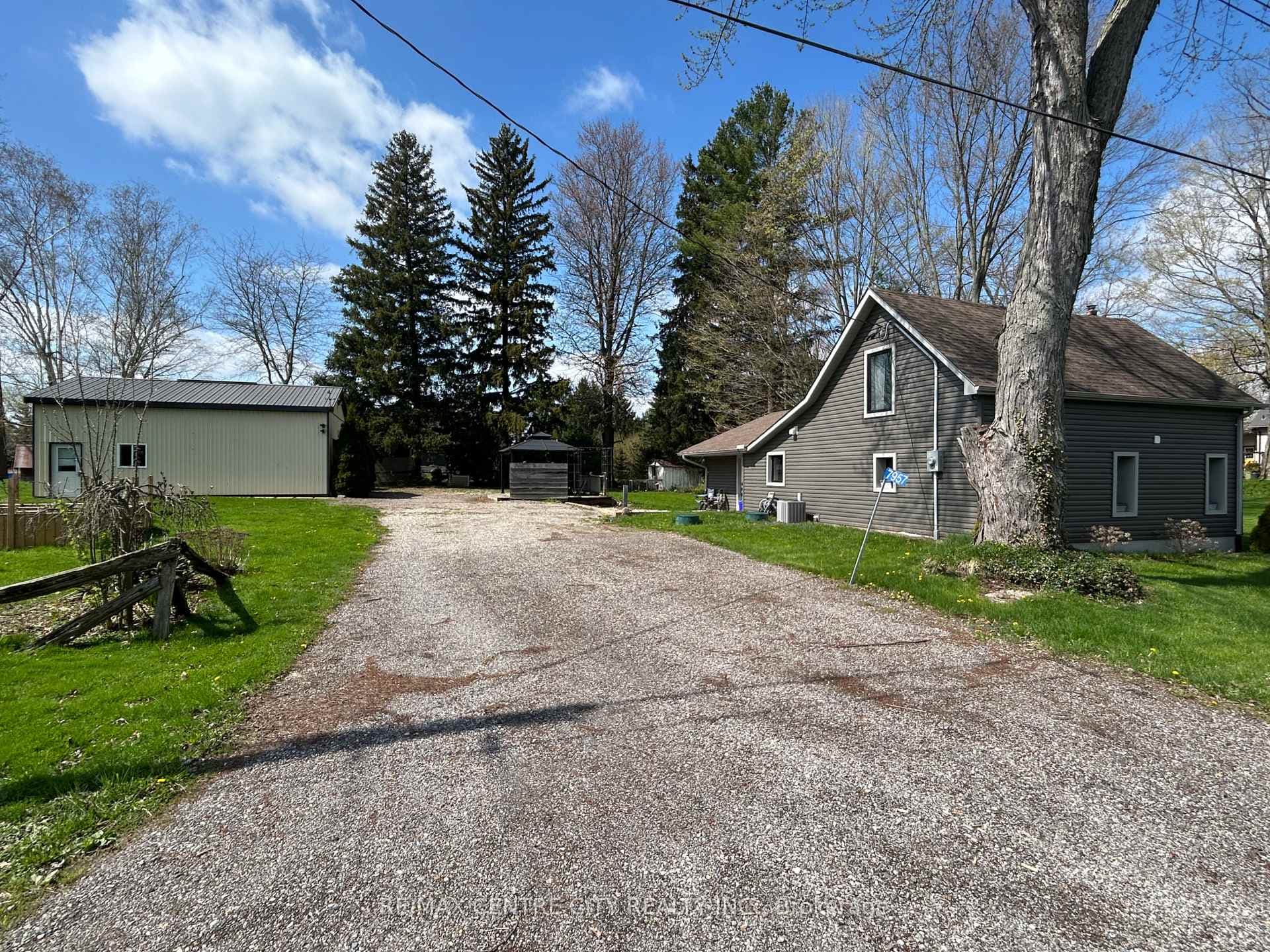 7957 Argyle Street photo 1