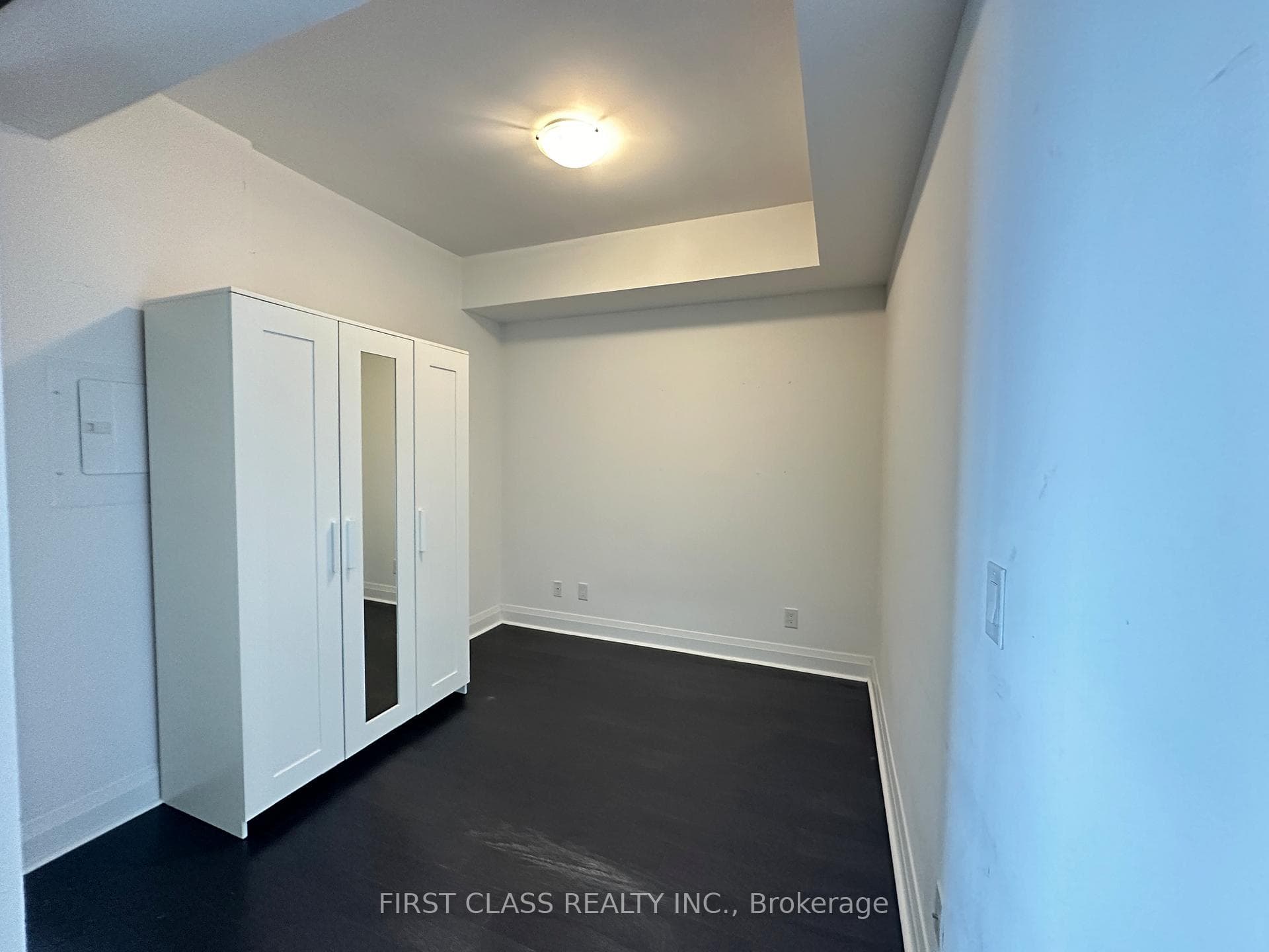 1080 Bay Street Unit 2205 photo 6