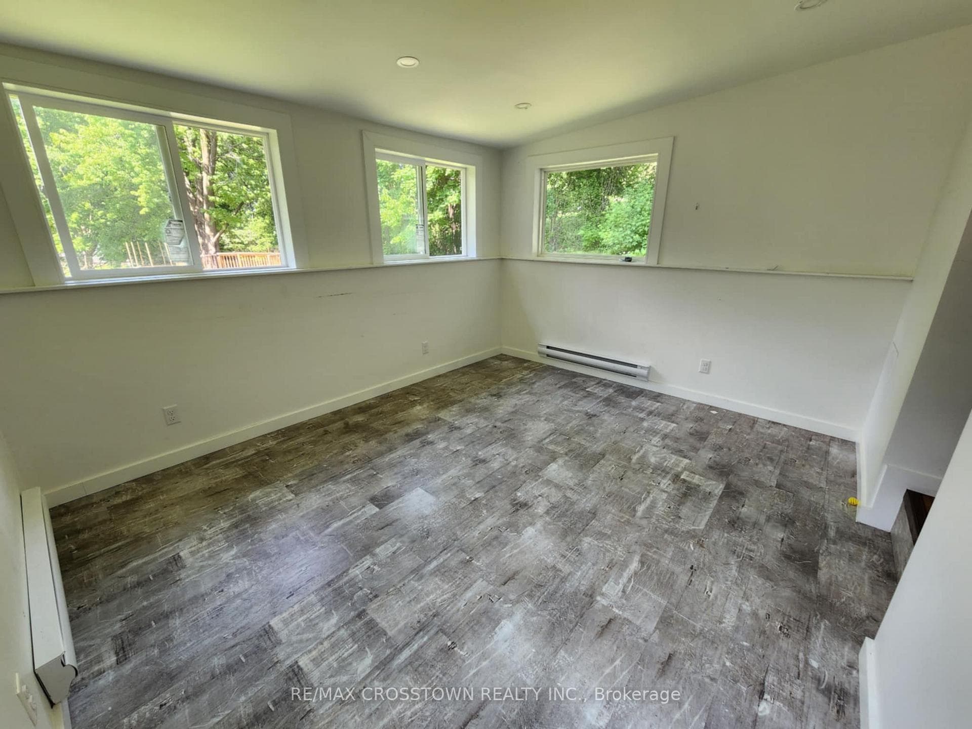 154 Simcoe Street Unit BSMT photo 4