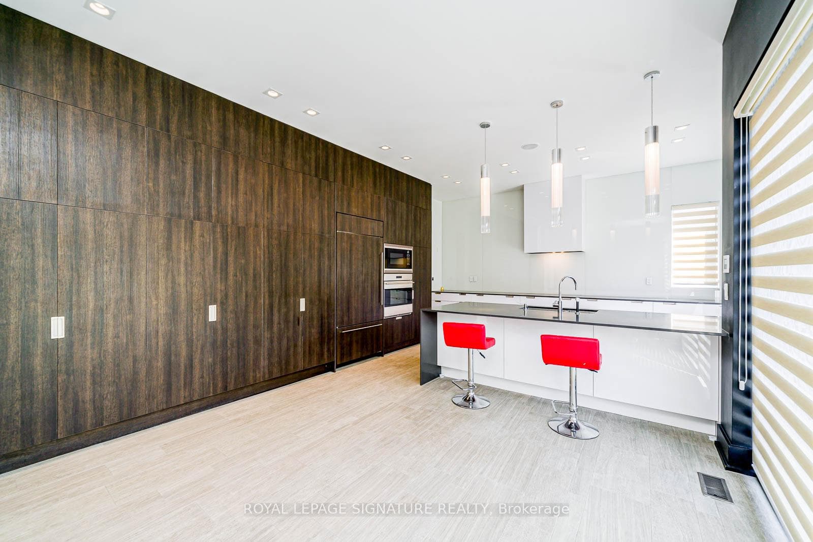 50 Page Avenue photo 9
