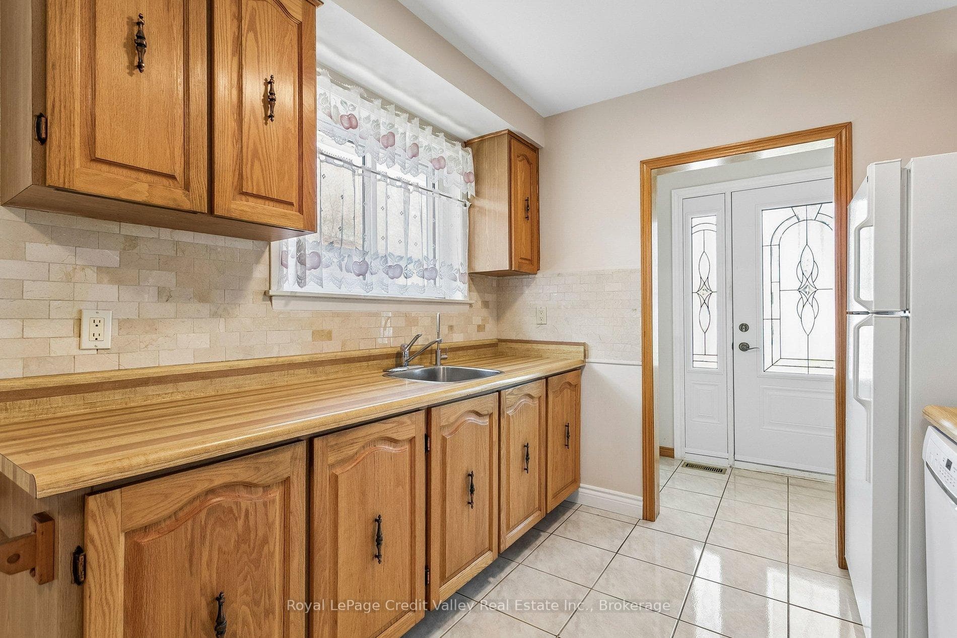 27 Grange Drive photo 10