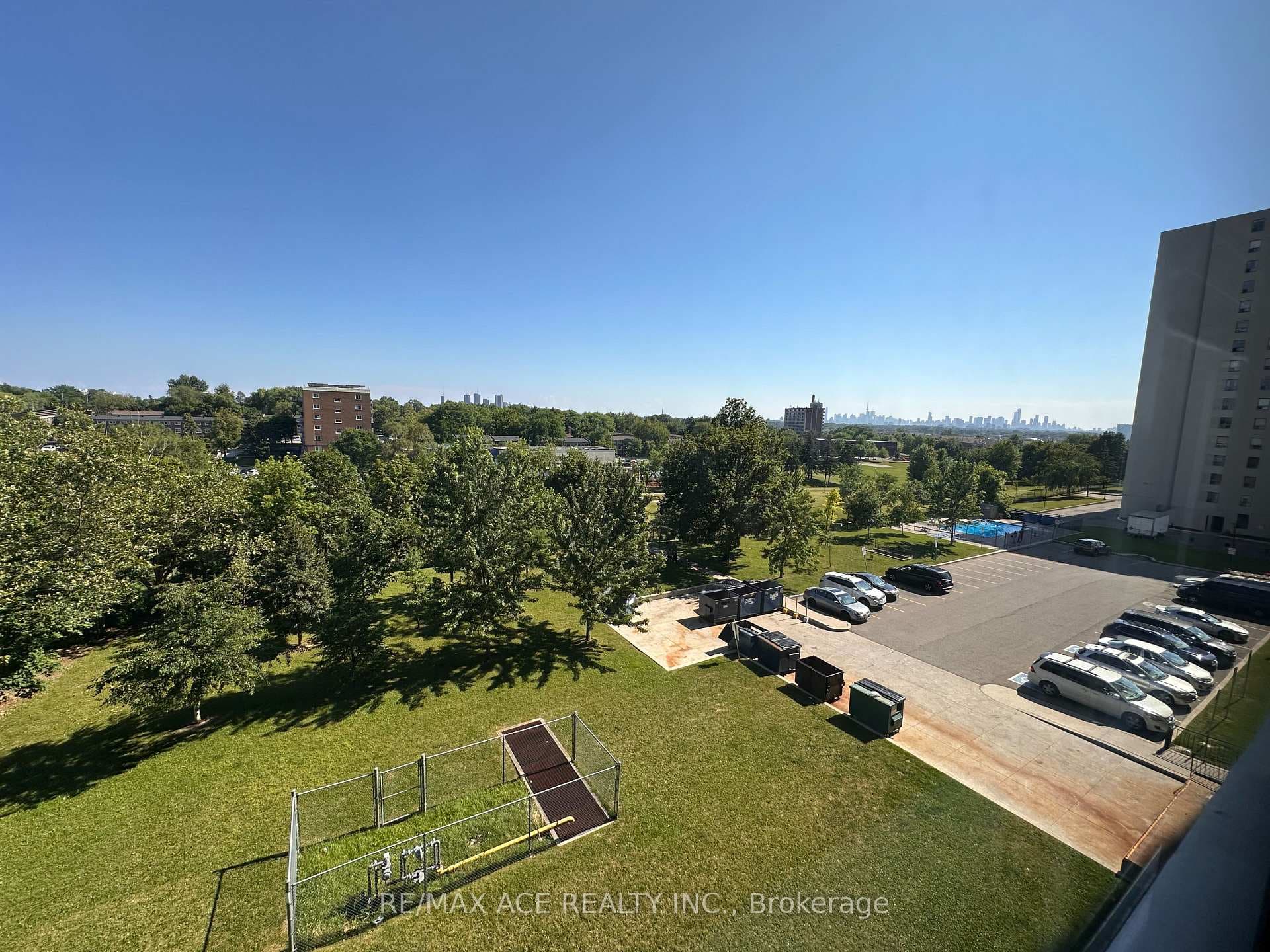 25 Sunrise Avenue Unit 506 photo 9