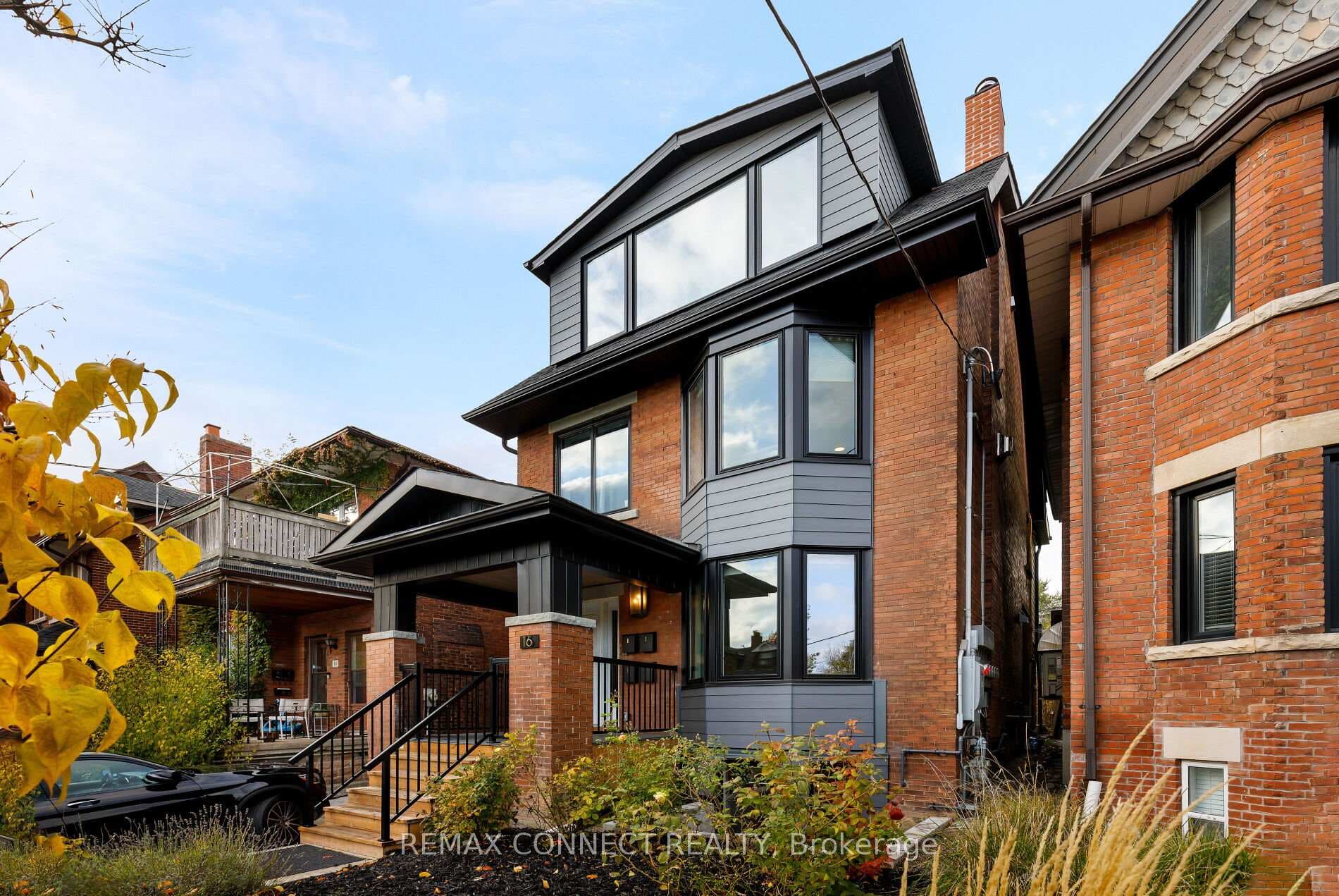 16 Rosemount Avenue photo 2