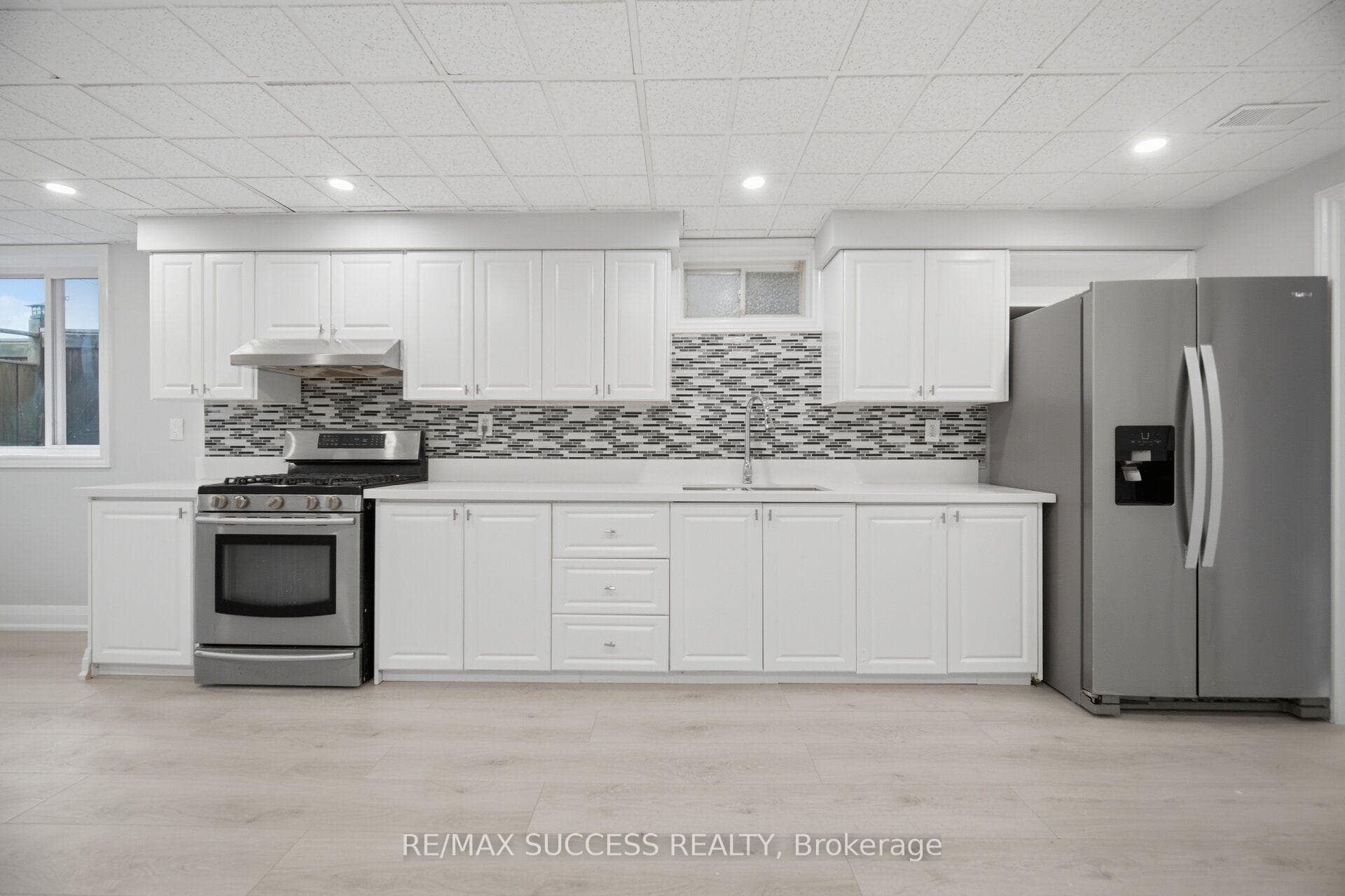 1019 Donnelly Street photo 36