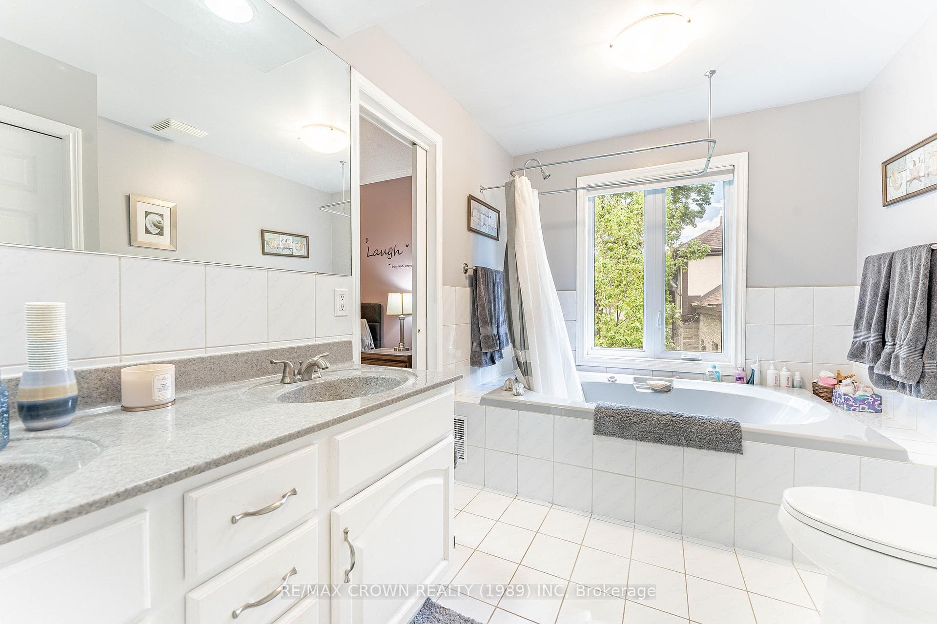 309 Pearce Street photo 23