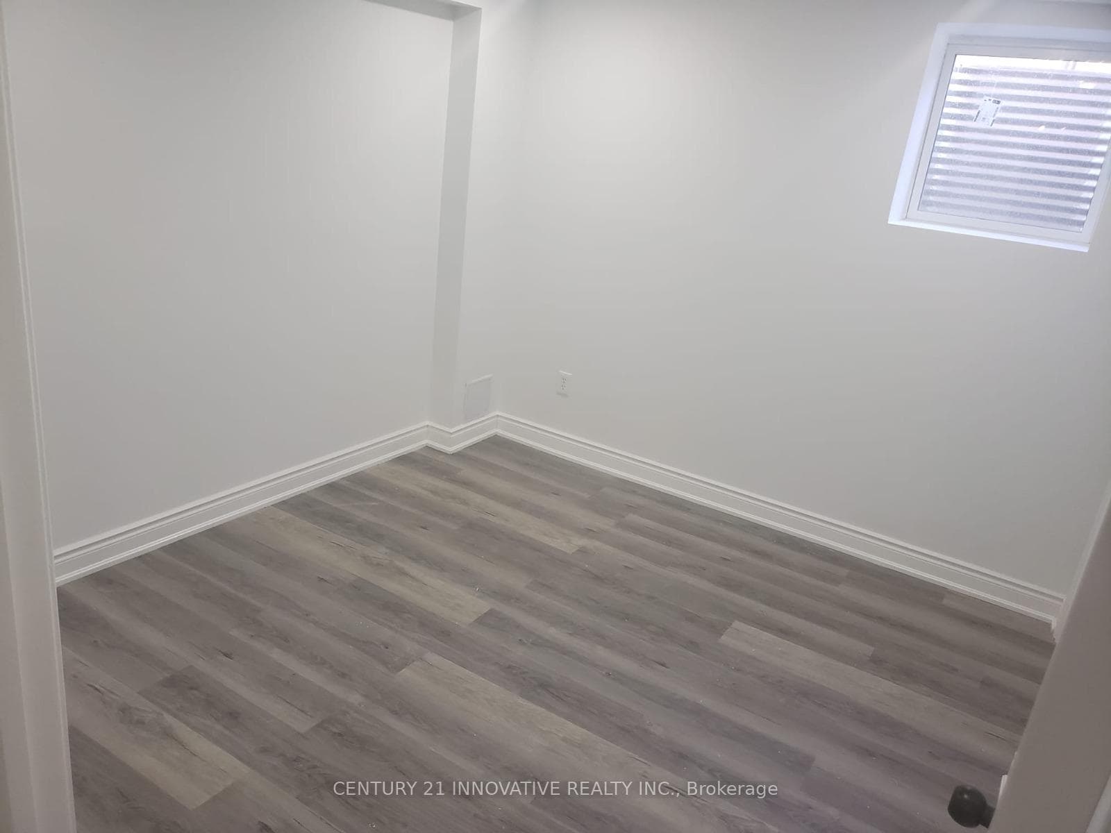 700 Megson Terrace photo 5