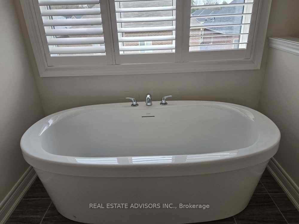 135 Ben Sinclair Avenue photo 16