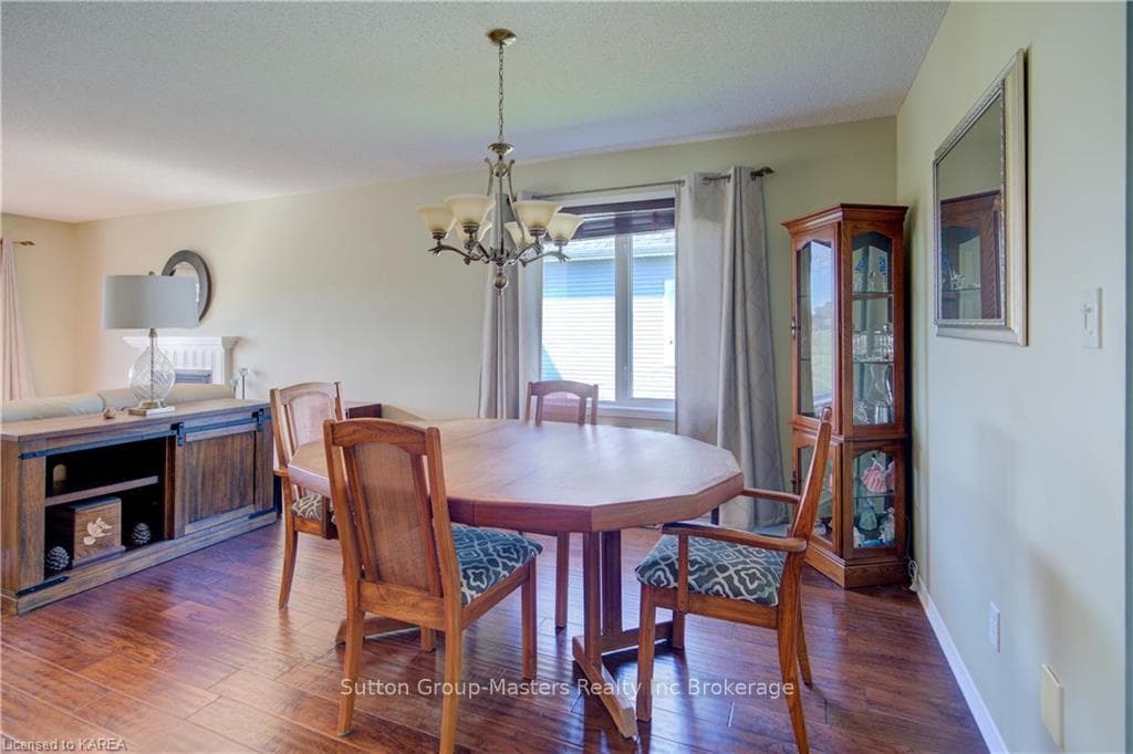 76 ABBEY DAWN Drive photo 22