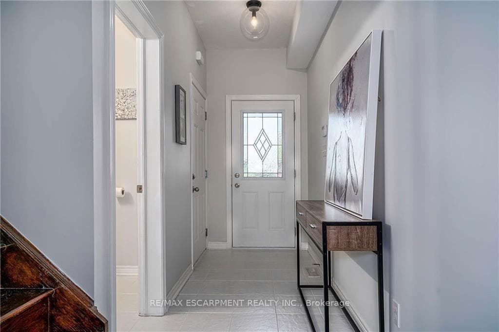 26 Madonna Drive photo 2