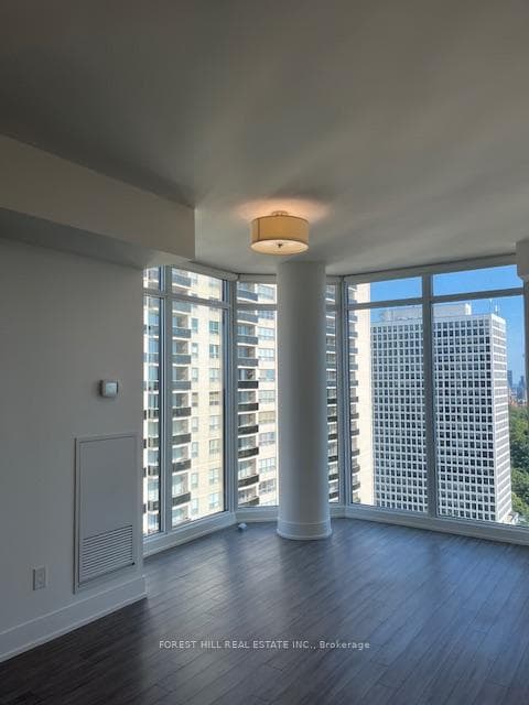 310 Tweedsmuir Avenue Unit 1607 photo 11