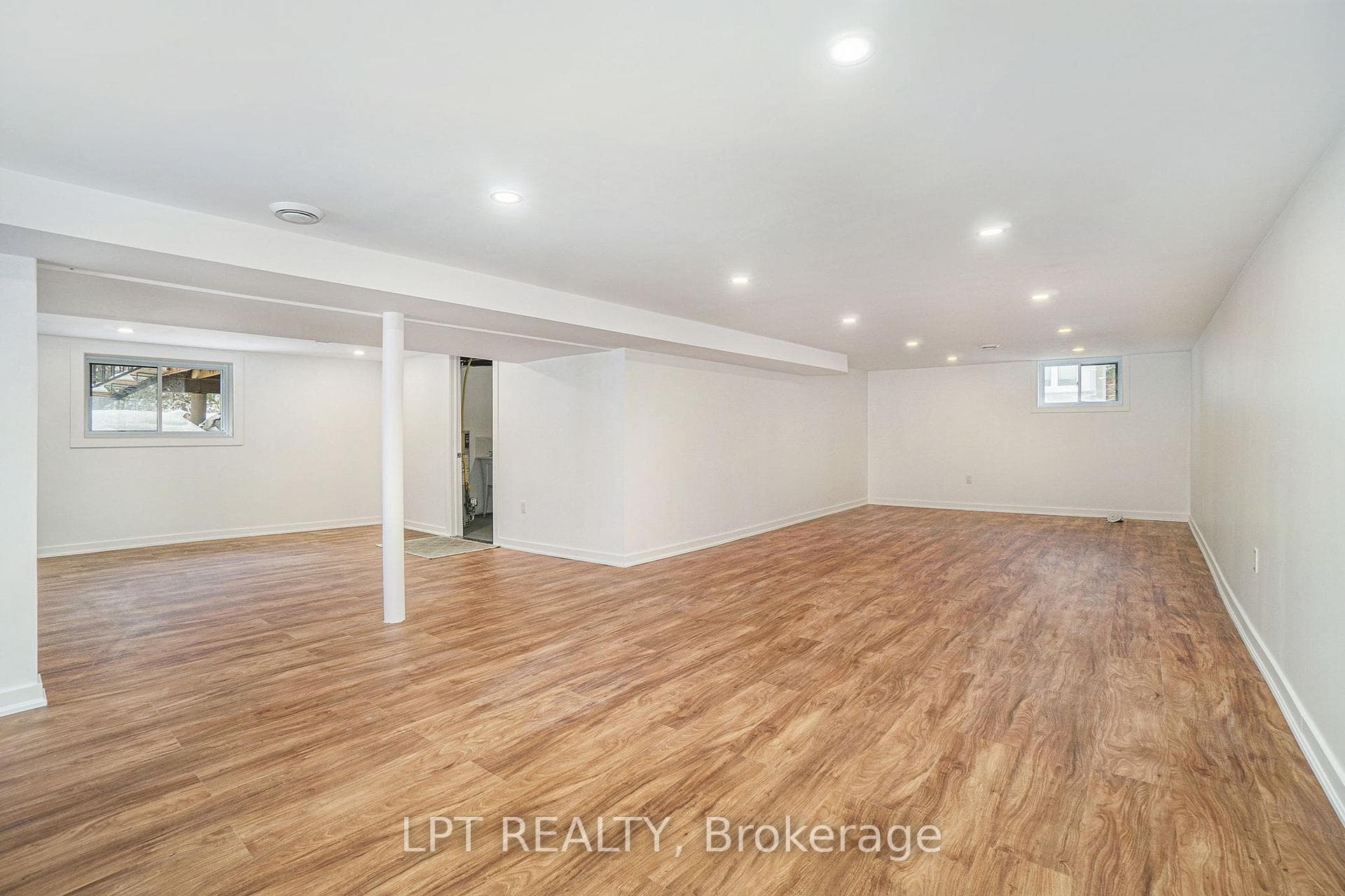 2112 Alta Vista Drive photo 25