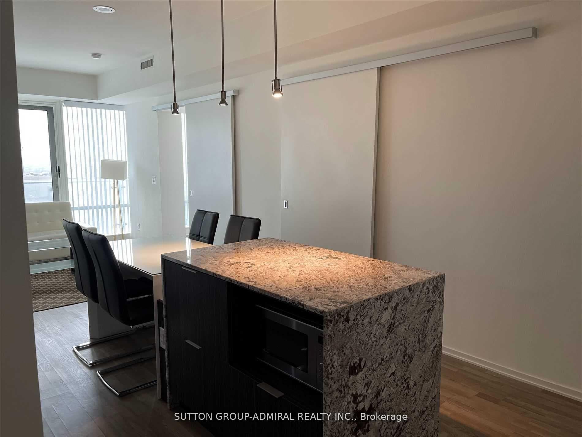 1 Bloor Street Unit 1012 photo 3