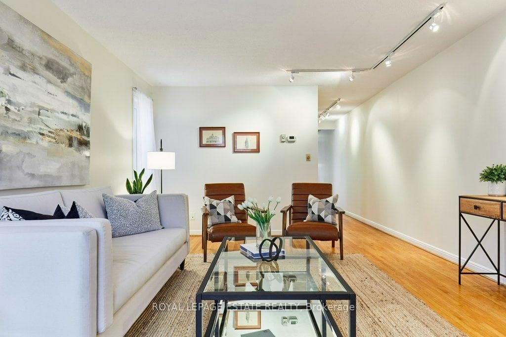 Large and Spacious Living Area