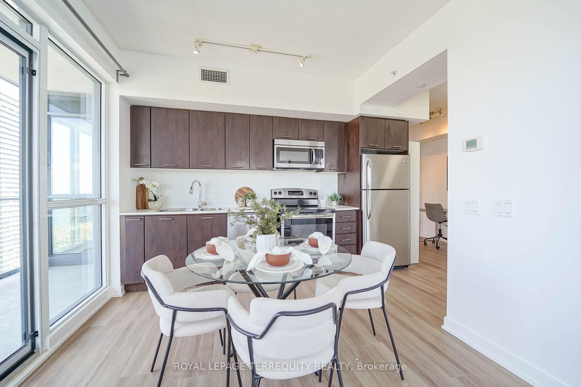 2200 Lake shore Boulevard Unit 4007 photo 9