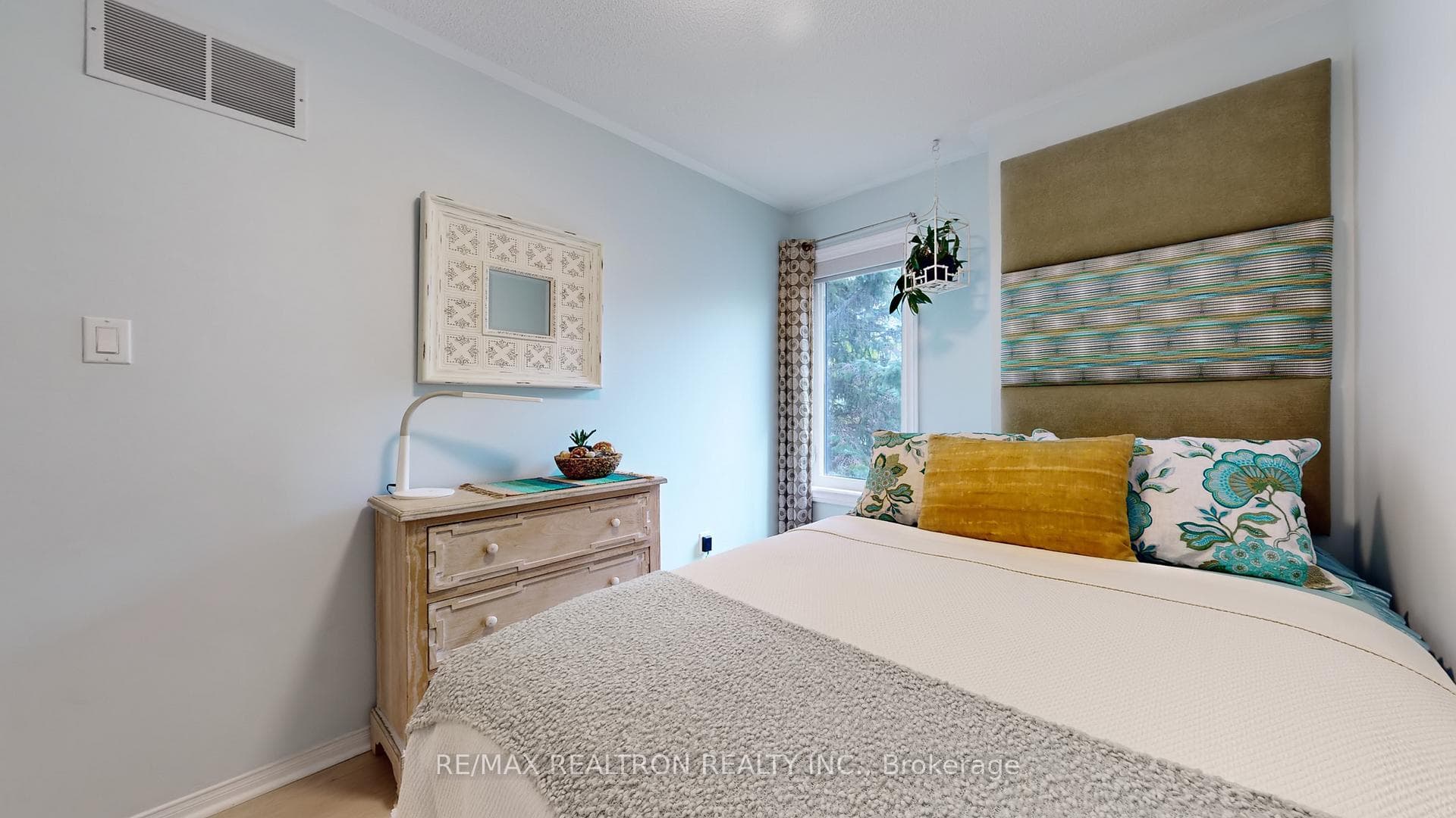 18 Evelyn Buck Lane photo 18