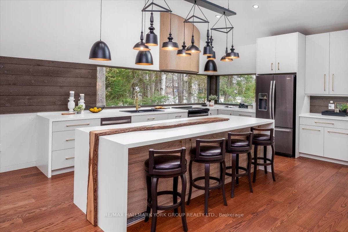 500 Mapleview Drive photo 9
