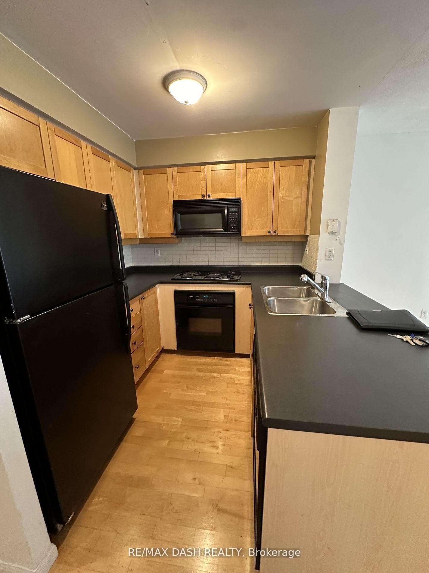 188 Redpath Avenue Unit 702 photo 5