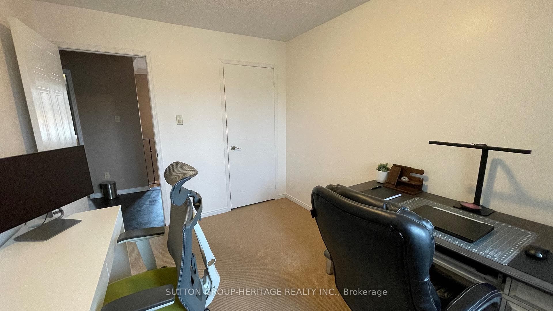 492 Laclie Street Unit 3 photo 31