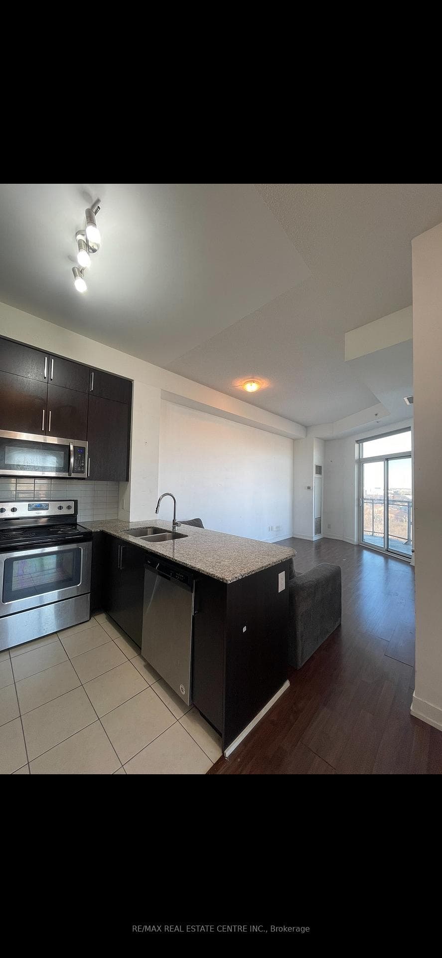 840 Queens Plate Drive Unit 1007 photo 5