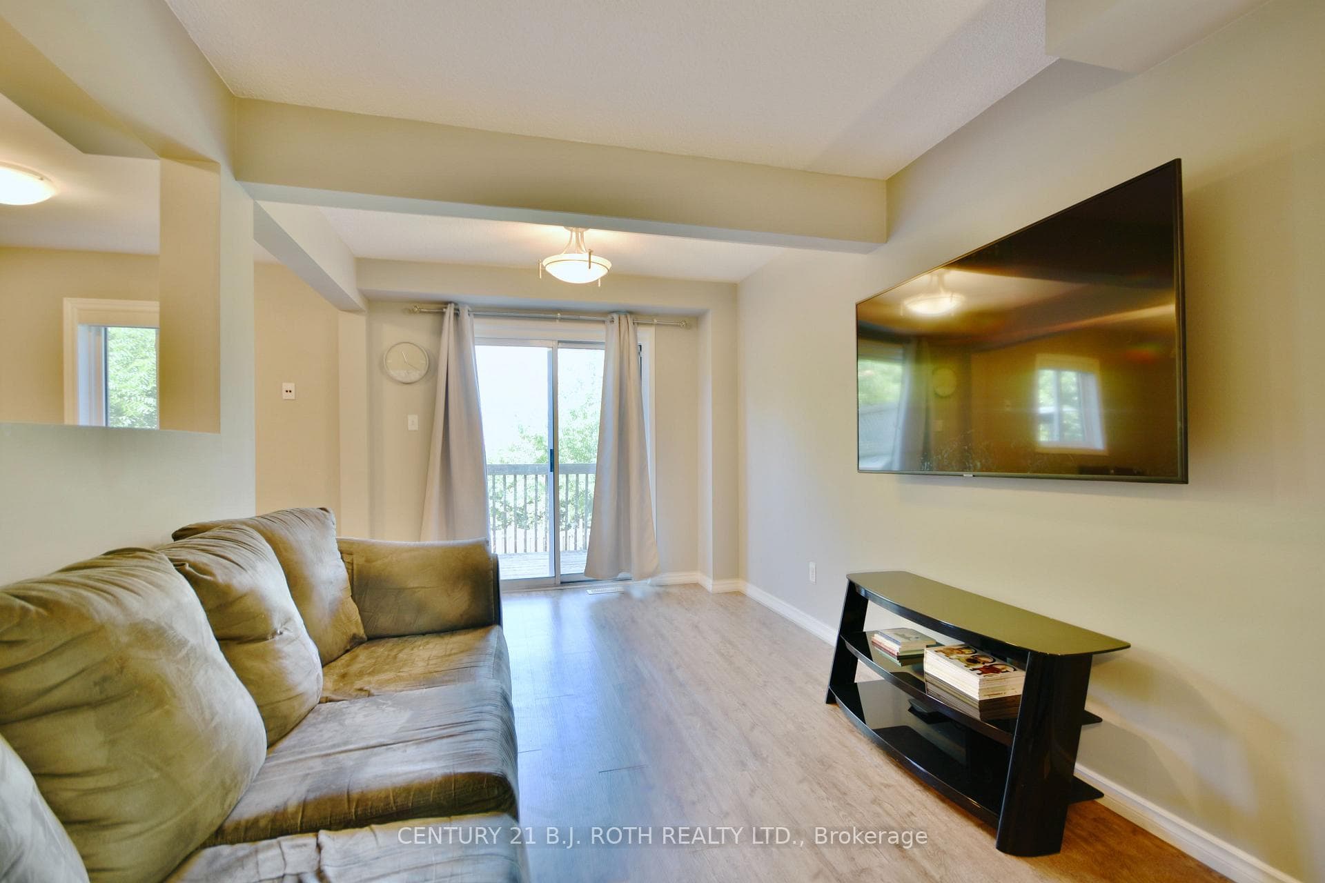 121 Cunningham Drive photo 5
