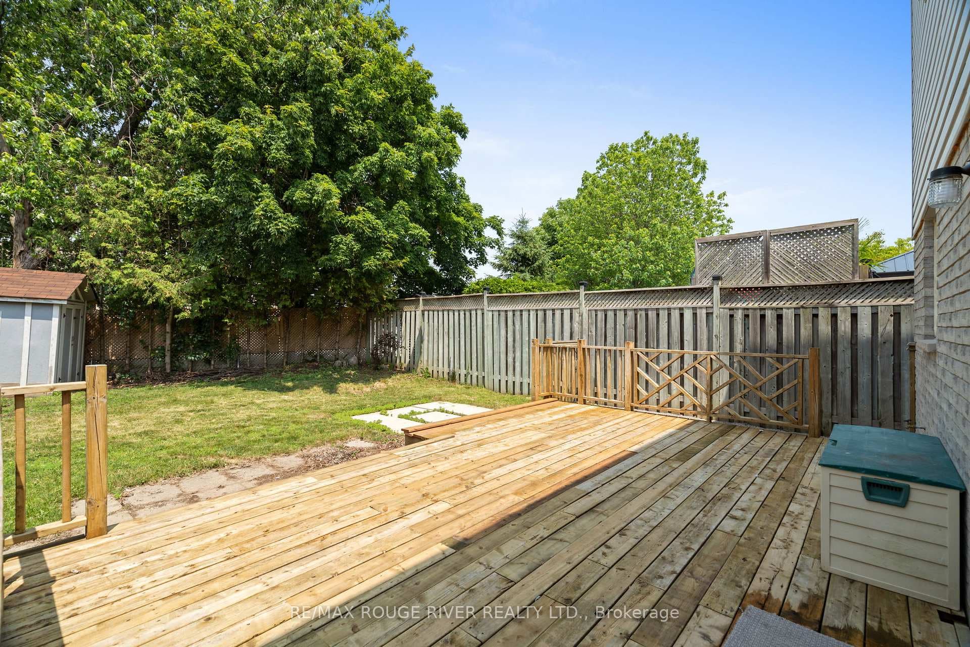 80 Lownie Court photo 37