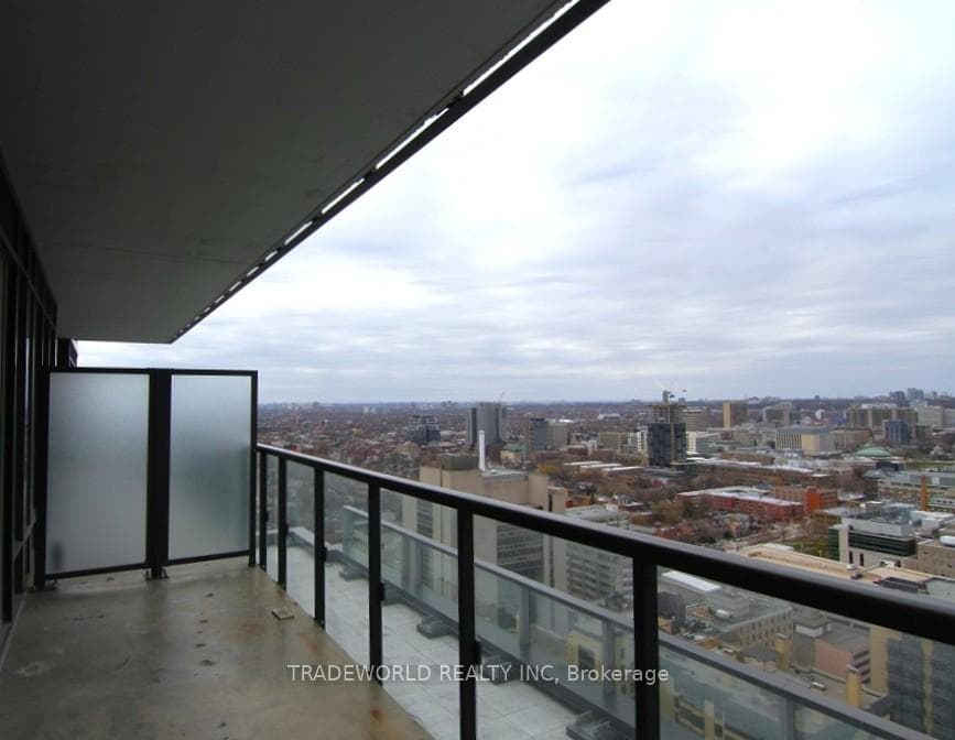 488 University Avenue Unit 2101 photo 18