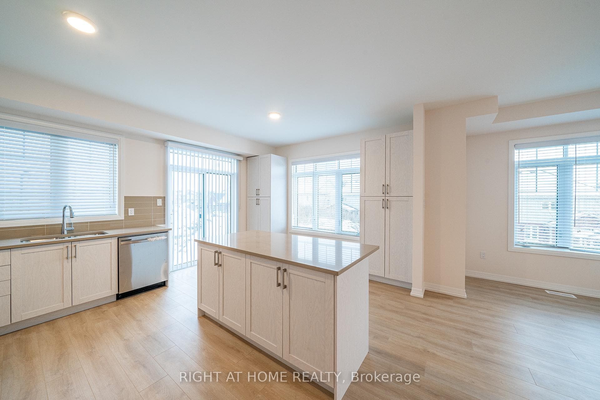 116 Bavin Street photo 17