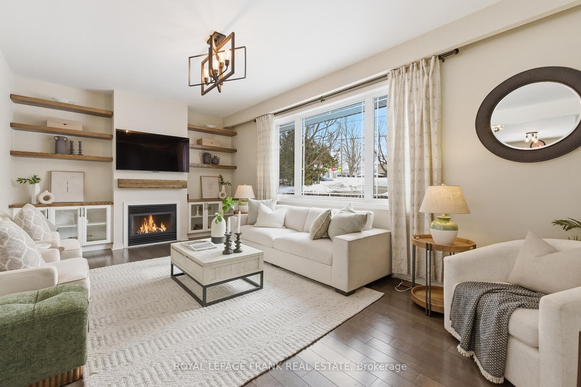 579 Queen Street photo 11
