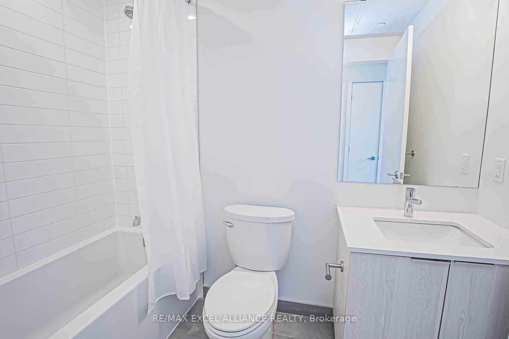 357 King Street Unit 506 photo 16