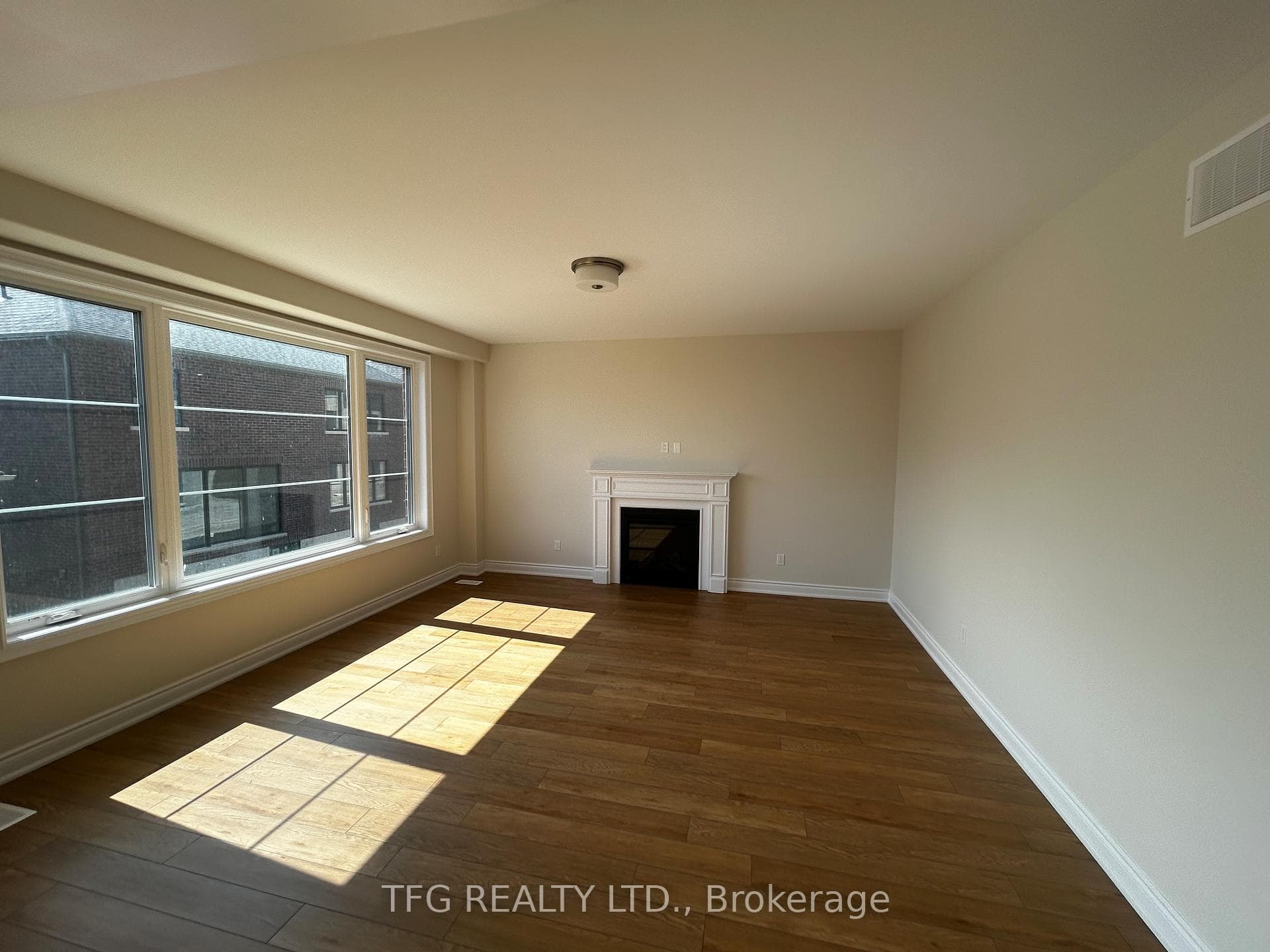 46 Holland Street photo 11