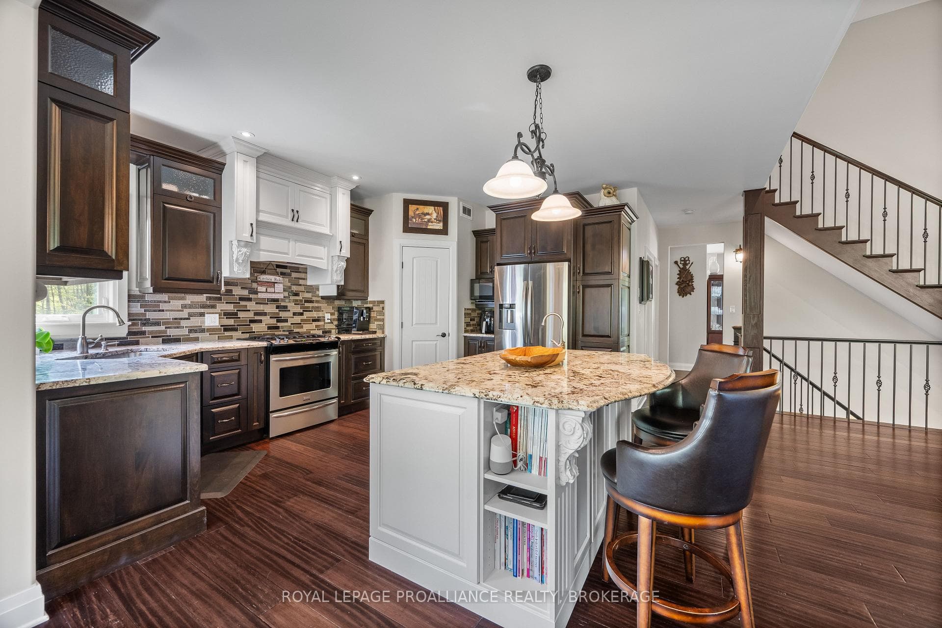 2918 Leeman Road photo 13