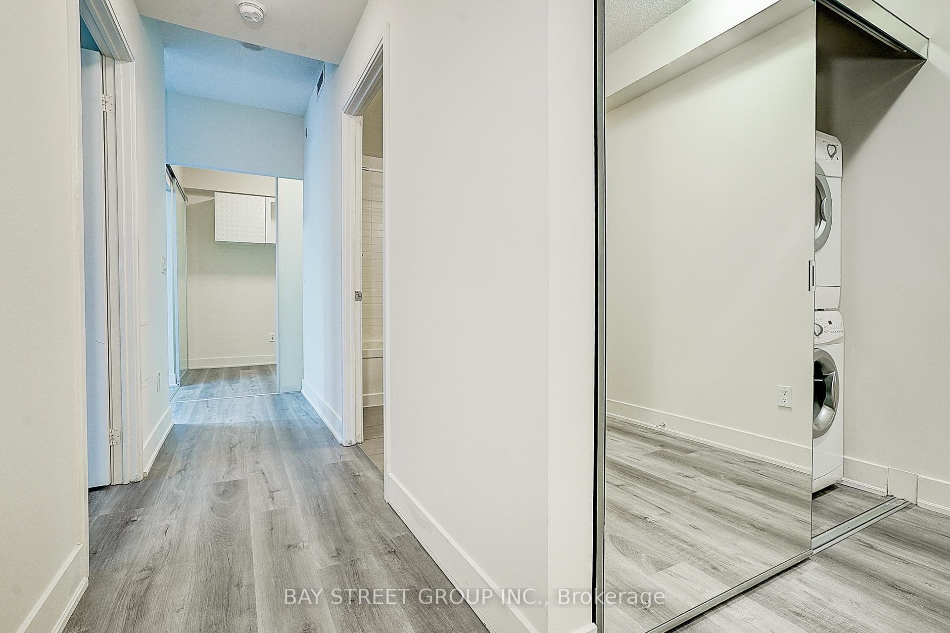 88 Sheppard Avenue Unit 402 photo 6
