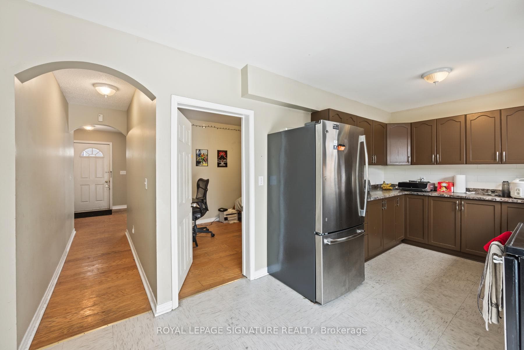 525 Victoria Street photo 5