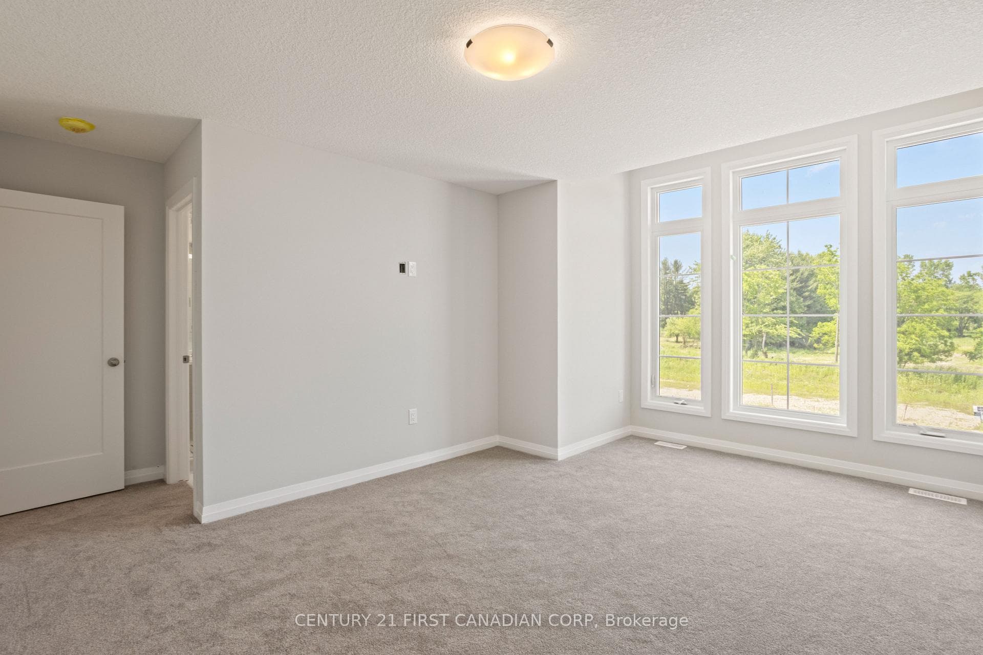 6901 HEATHWOODS Avenue photo 17