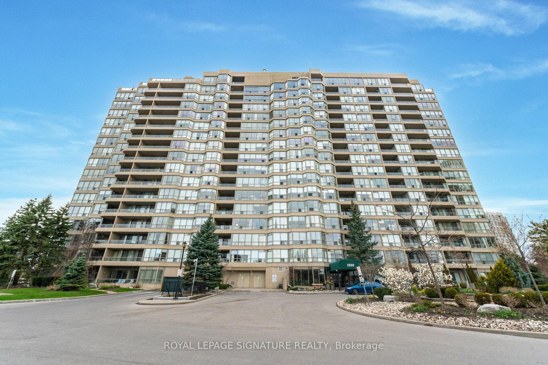 1880 Valley Farm Road Unit 320 photo 1