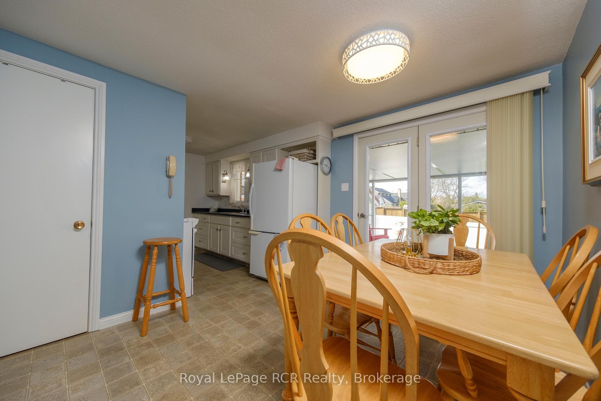 286 Nelson Street photo 8