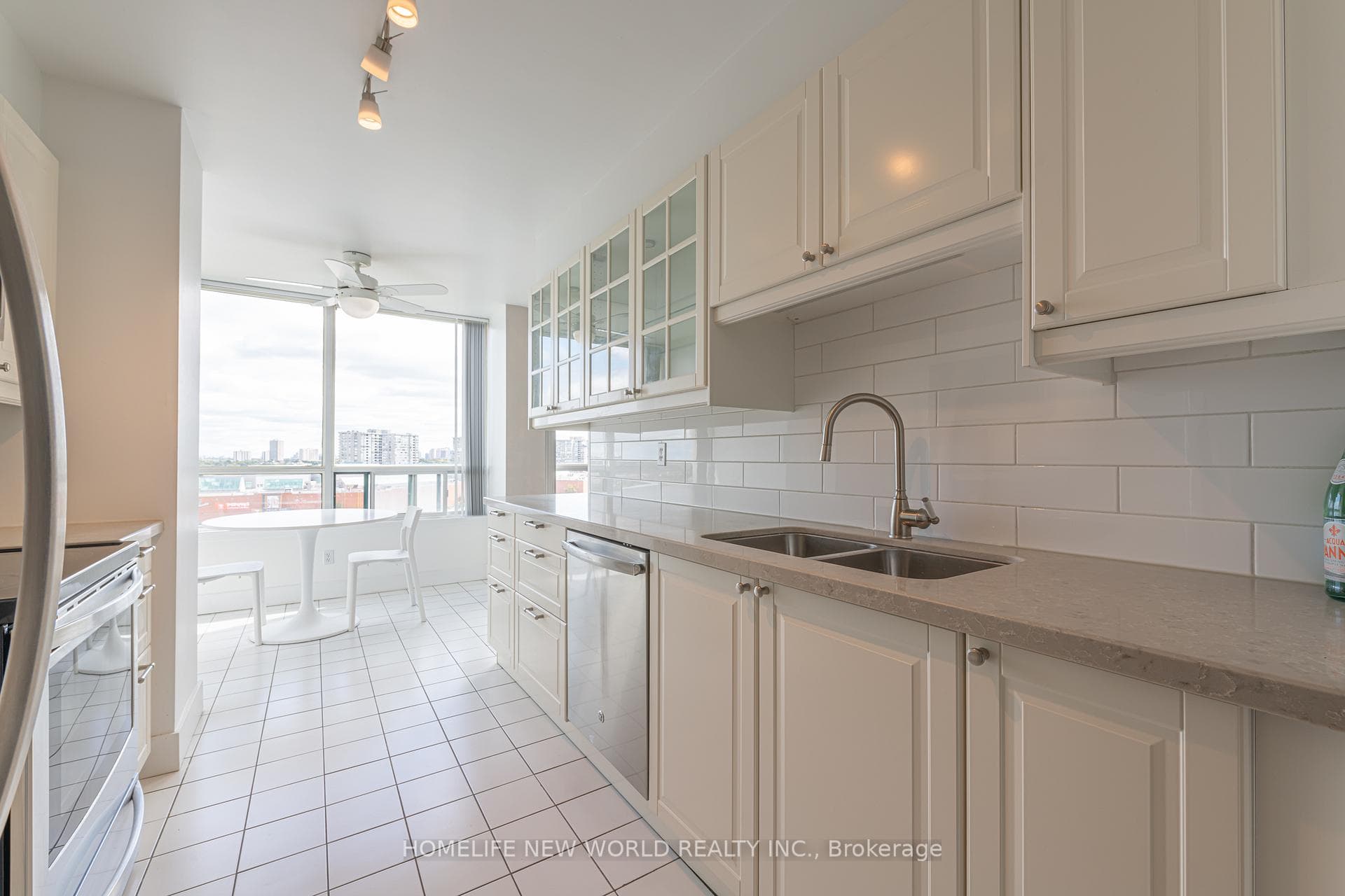 120 Promenade Circle Unit 802 photo 5