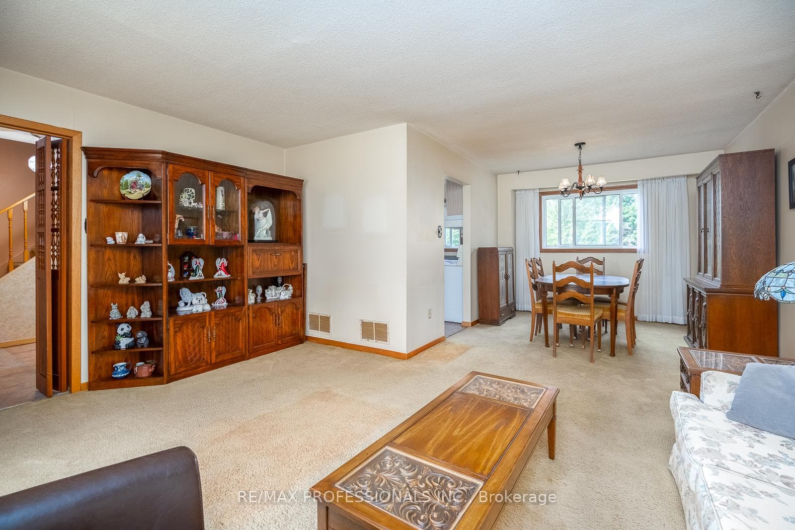 24 Hawkstone Crescent photo 11