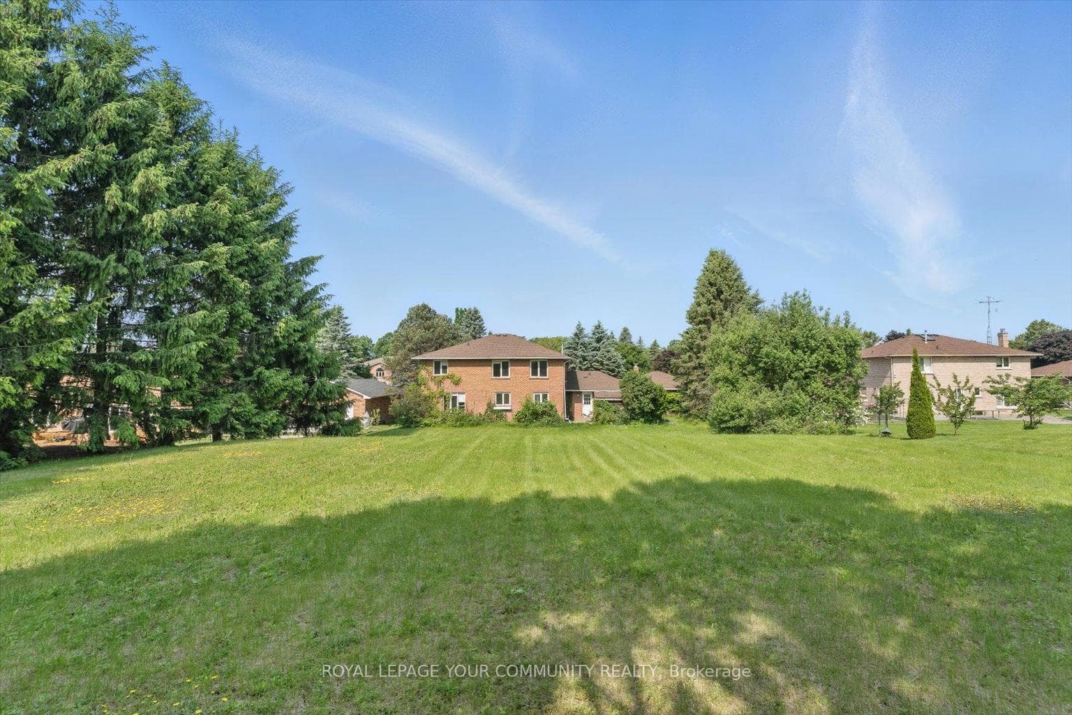207 Burns Boulevard photo 35