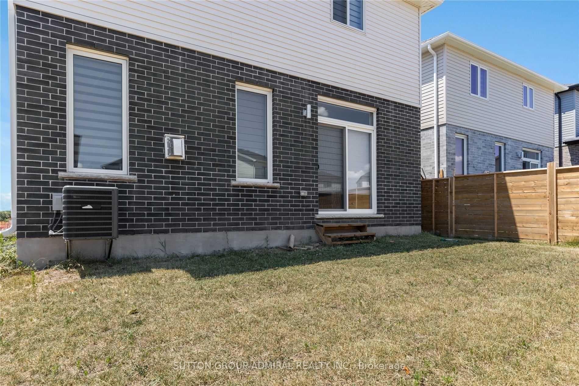 3730 Somerston Crescent photo 21
