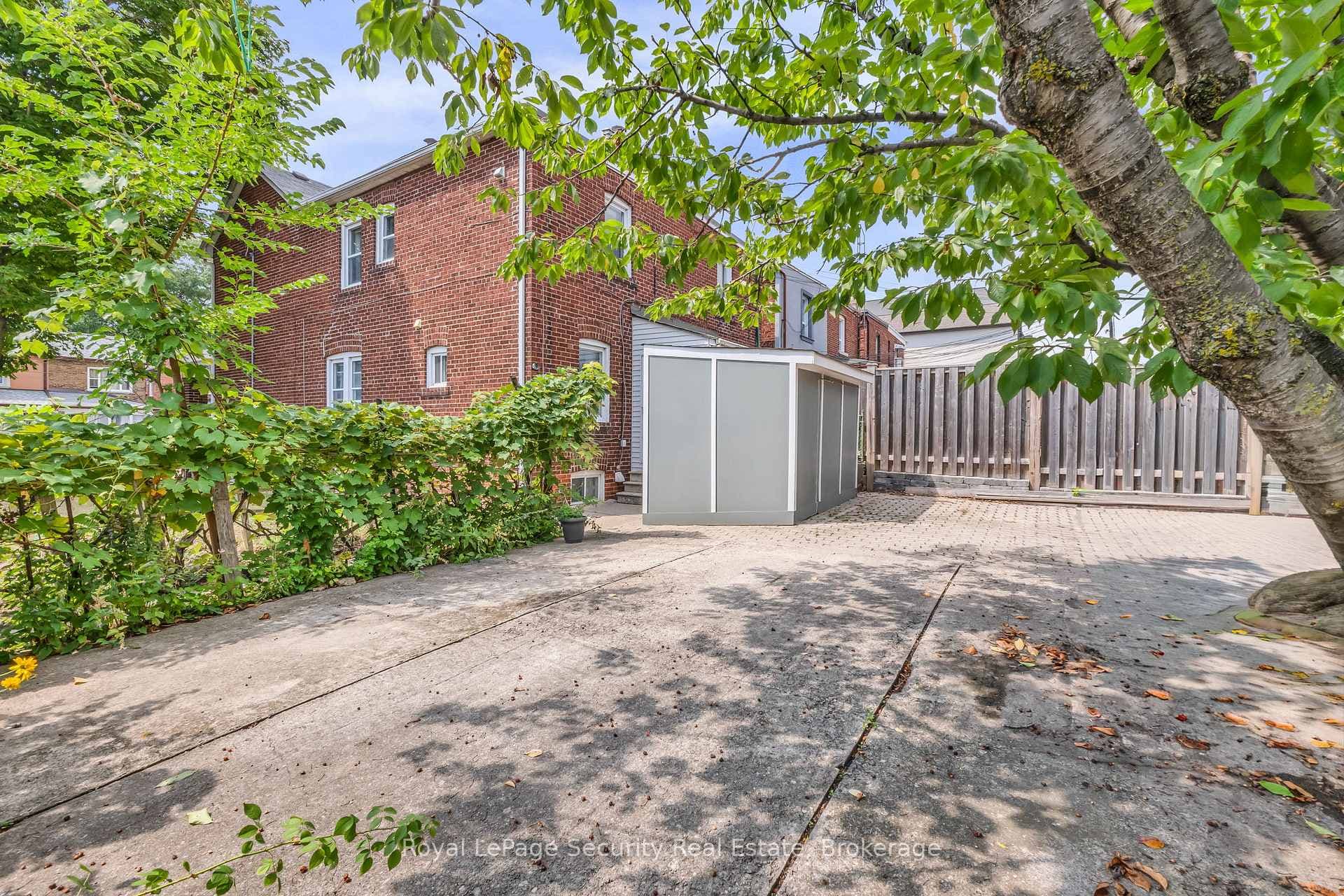 427 Glenholme Avenue photo 38