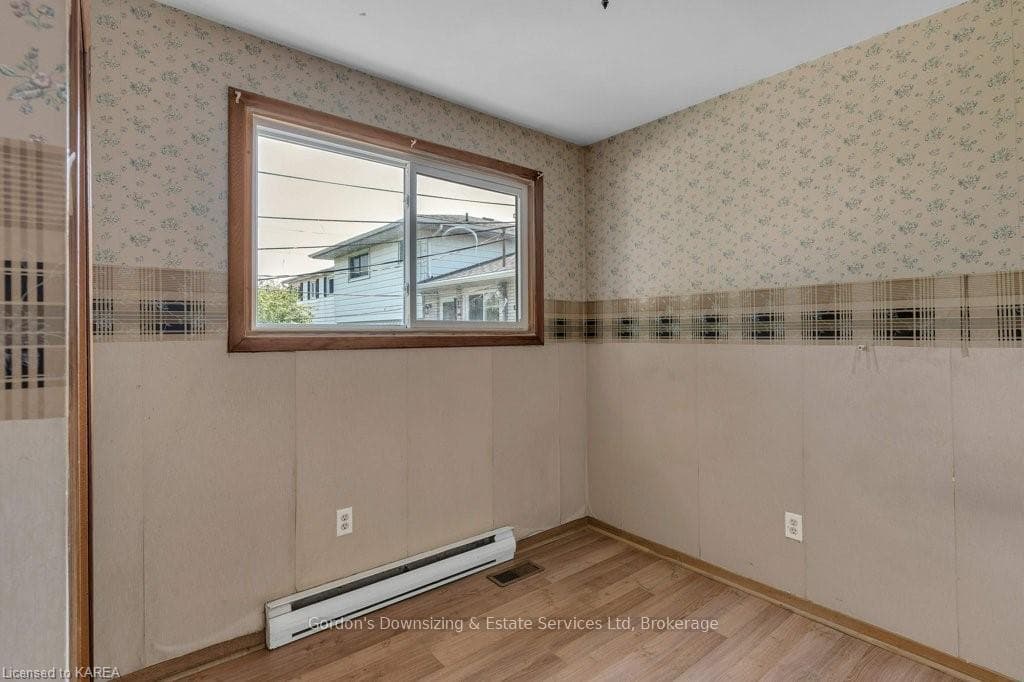 7 RUNNYMEDE Road photo 22