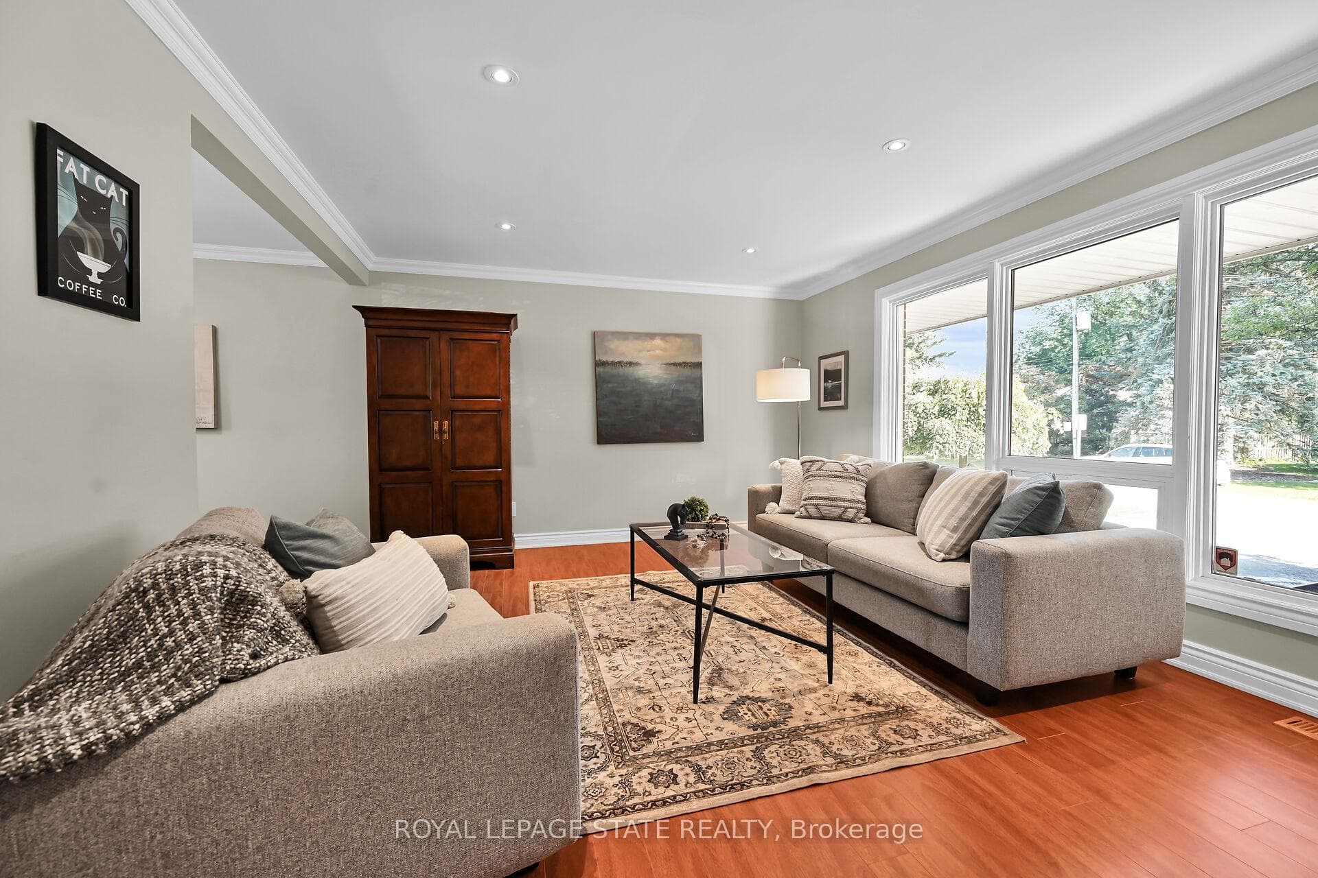 11 Douglas Road photo 3