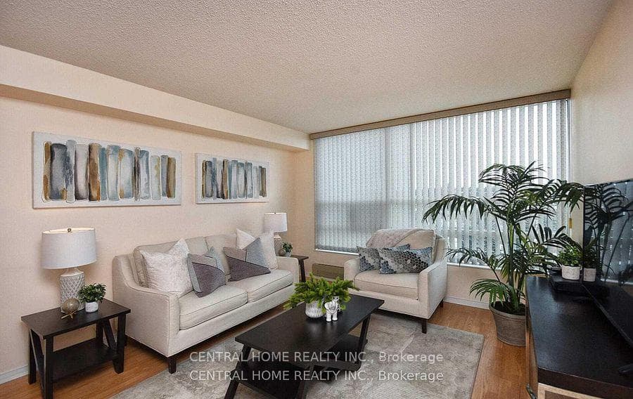 7825 Bayview Avenue Unit 502 photo 4