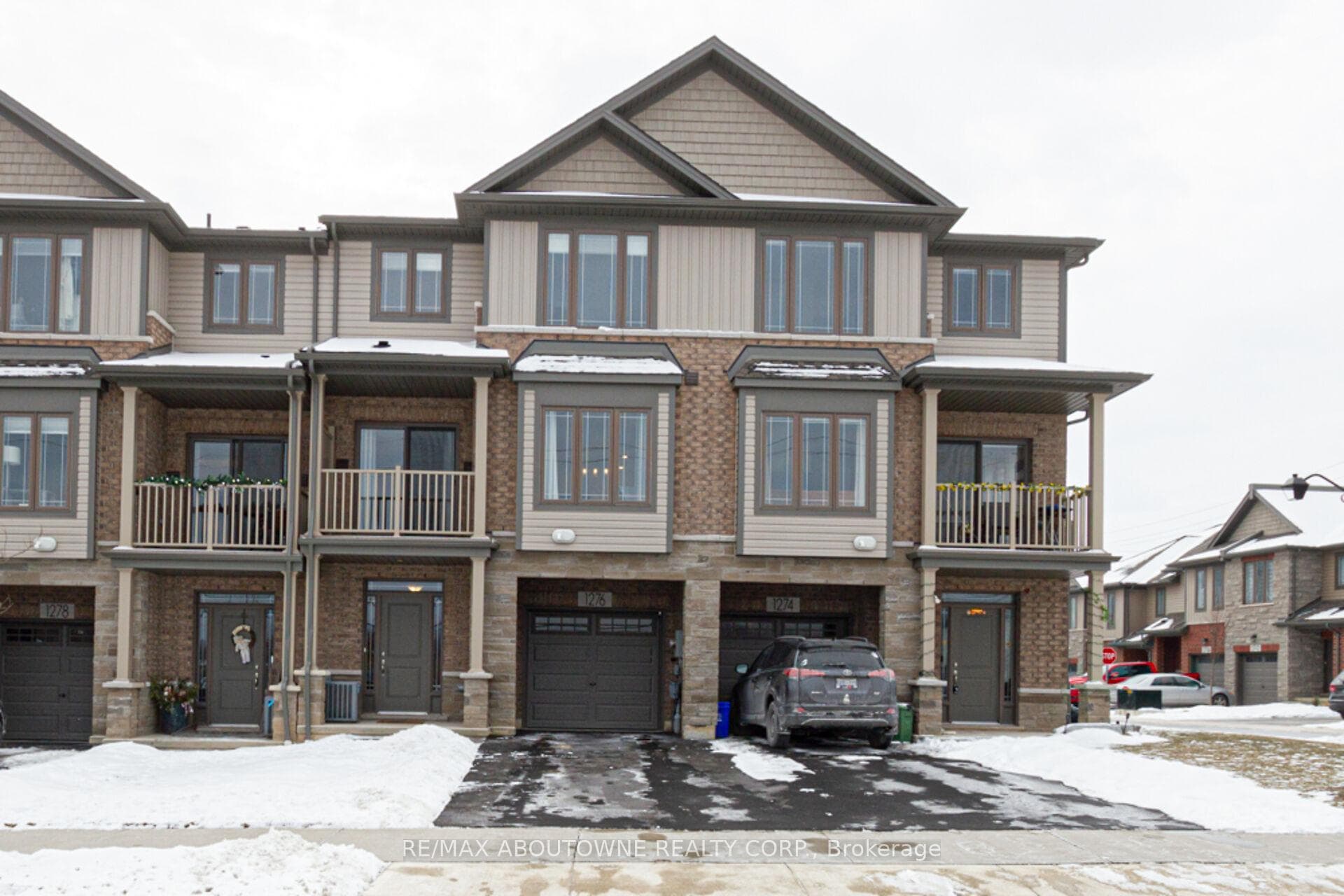 1276 Baseline Road photo 1